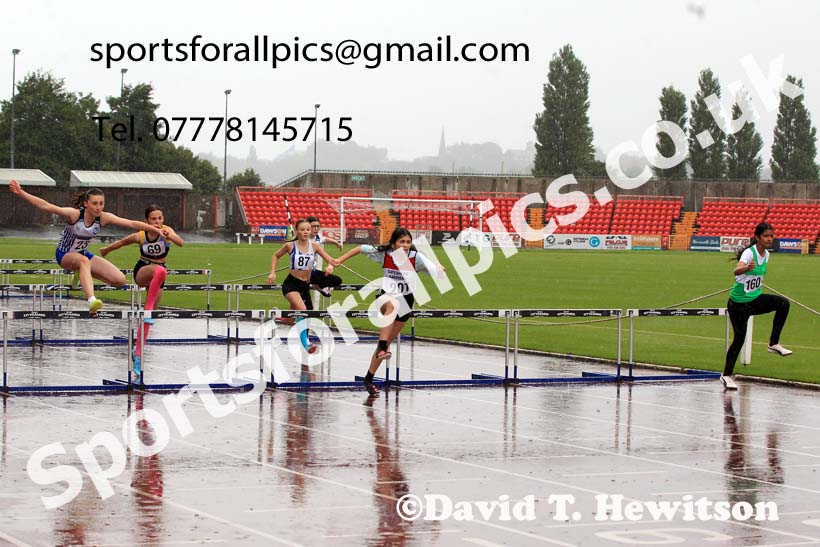 Hurdles, 2023 Gateshead Tartan Games.  Photo: David T. Hewitson/Sports for All Pics